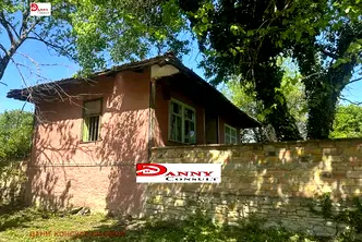 Къща във Велико Търново, с. Ресен