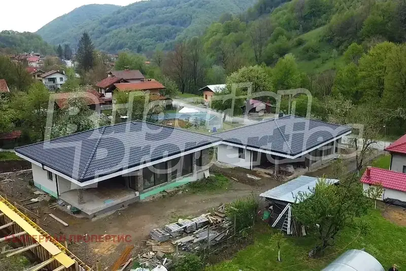 House in Oblast Lovech, Ribarica
