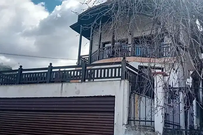 House in Oblast Pernik, Rudarci