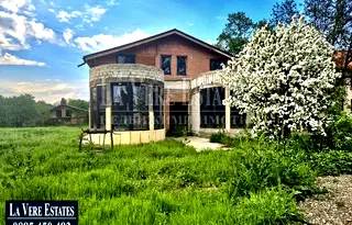 Къща в Русе, с. Сандрово
