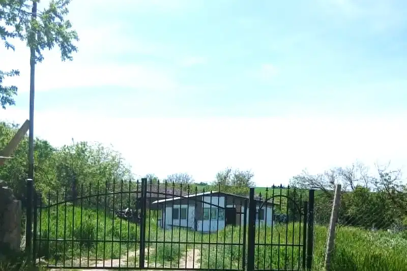 Къща в Русе, с. Щръклево