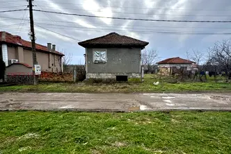 Къща в Русе, с. Щръклево