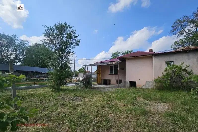 Къща в Русе, с. Щръклево