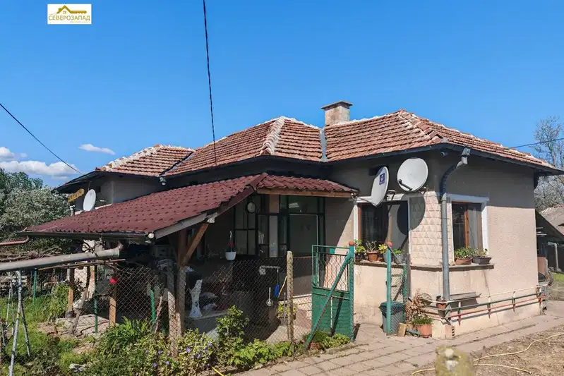 Къща в Монтана, с. Славотин