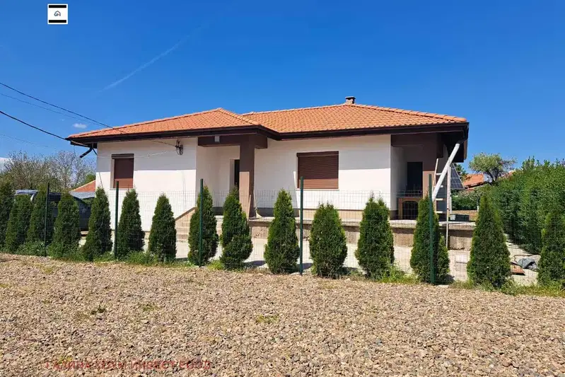 House in Oblast Pleven, Slavovica
