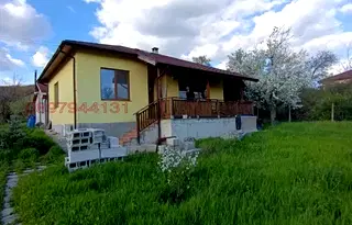 Къща във Варна, с. Слънчево