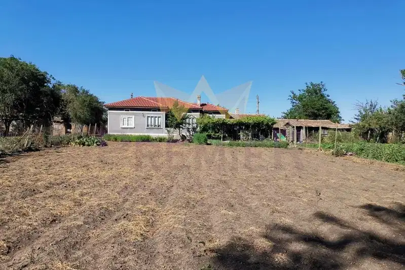 House in Oblast Dobrich, Sokolovo