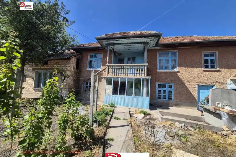 House in Oblast Veliko Tyrnovo, Strahilovo