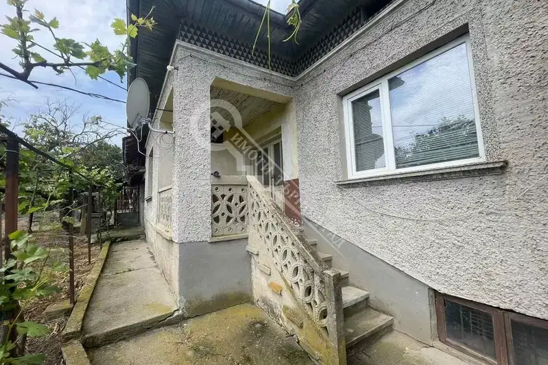 Къща във Велико Търново, с. Страхилово