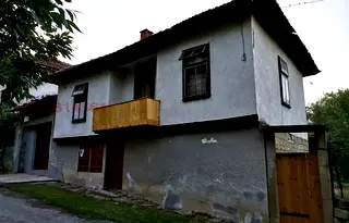 Къща във Враца, с. Струпец
