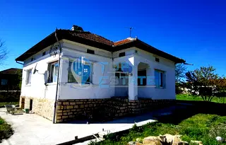 Къща във Велико Търново, с. Сушица
