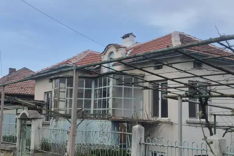 House in Oblast Pleven, Telish