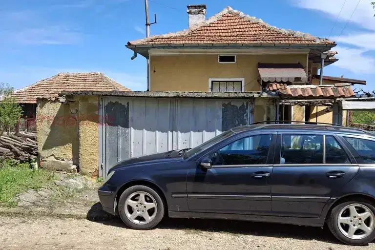 House in Oblast Vraca, Tishevica
