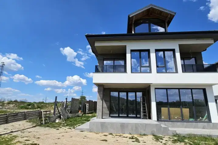 House in област София, Vakarel