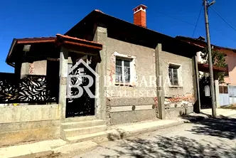 Къща в София, с. Вакарел