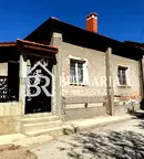 Къща в София, с. Вакарел