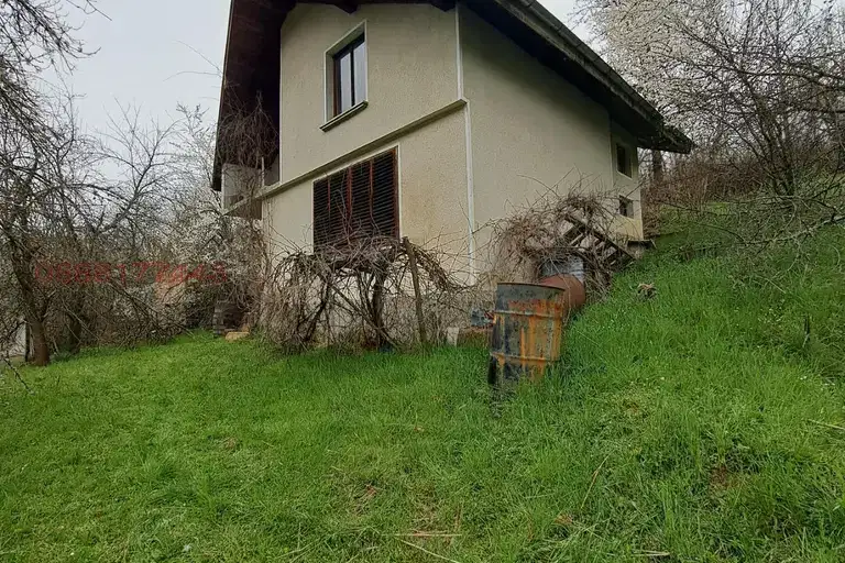 Къща в Ловеч, с. Велчево
