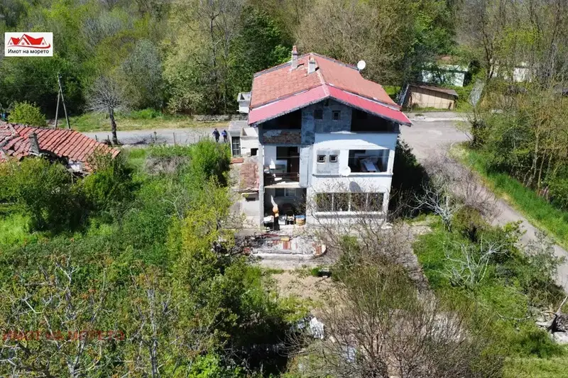 Къща в Бургас, с. Велика