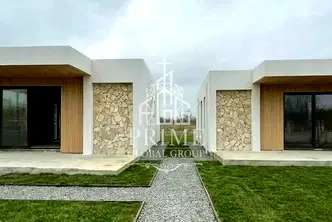 Къща в Бургас, с. Велика