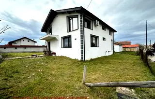 Къща в Търговище, с. Великденче