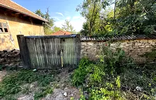 Къща във Велико Търново, с. Вишов