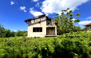 Къща във Велико Търново, с. Владислав