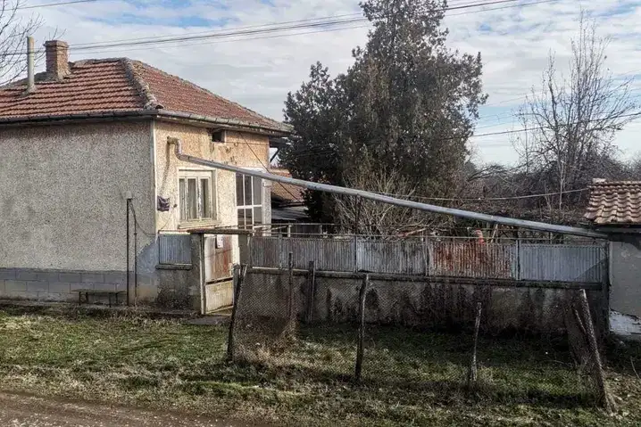 Къща в Плевен, с. Вълчитрън