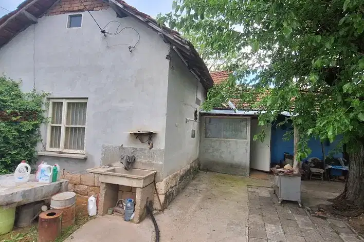 Къща в Плевен, с. Върбица