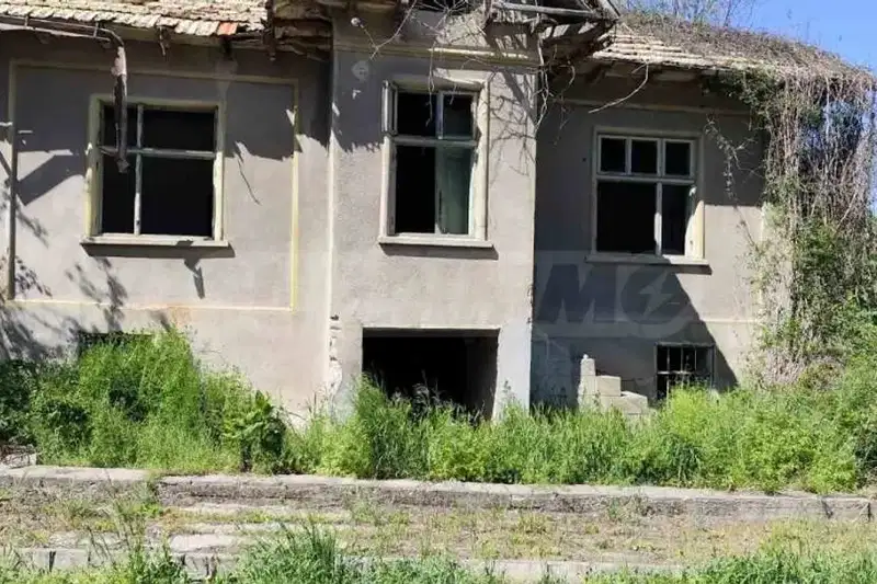 House in Oblast Veliko Tyrnovo, Vyrzulica