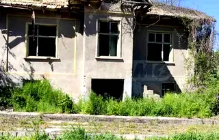 Къща във Велико Търново, с. Вързулица