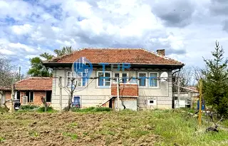 Къща във Велико Търново, с. Янтра