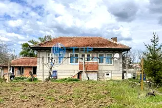Къща във Велико Търново, с. Янтра