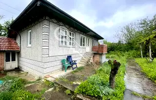 Къща във Велико Търново, с. Янтра