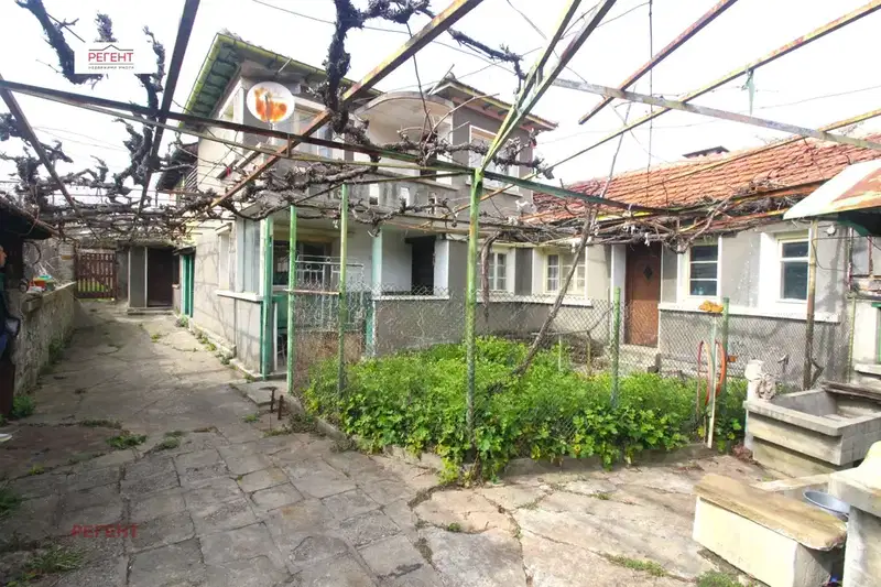 House in Oblast Gabrovo, Zdravkovec
