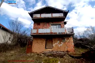 Къща в Перник, с. Зелени
