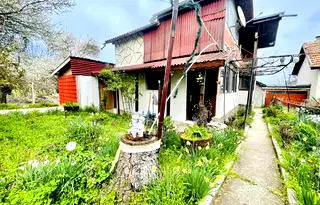 Къща в Шумен, с. Златна нива