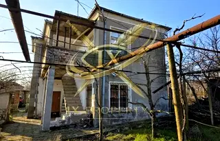 Къща в Бургас, с. Зорница