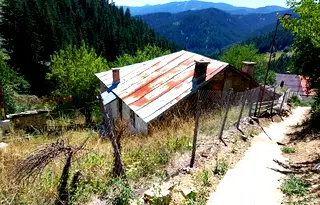 Къща в Смолян, с. Зорница