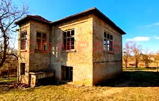 Къща във Варна, с. Зорница