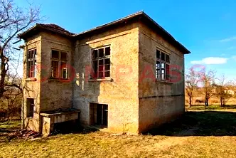 Къща във Варна, с. Зорница