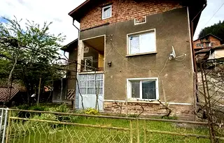 Къща във Враца, с. Зверино
