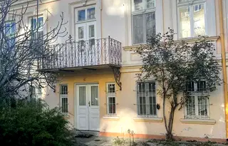Къща в Сливен, Център