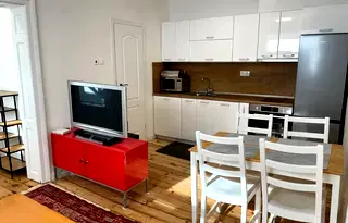 Къща в София, Център