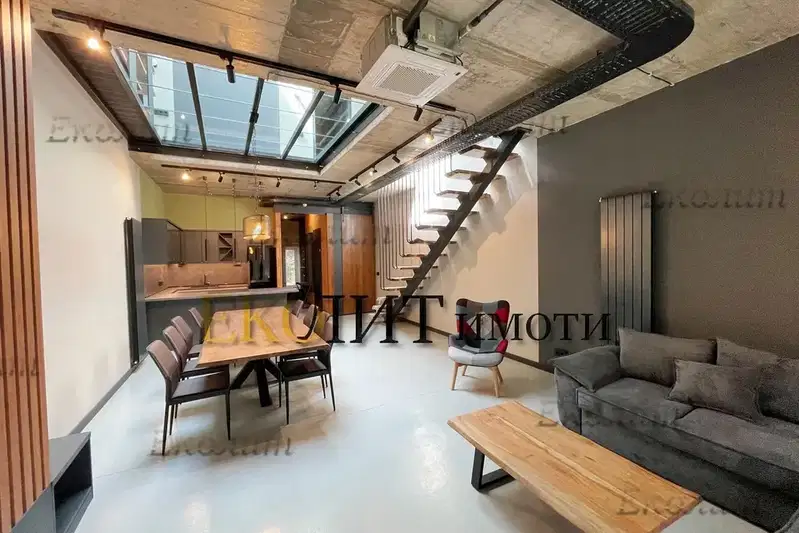Spacious house with 3 garages in Dragalevtsi, Sofia