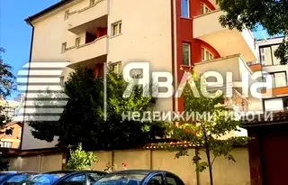 Къща в София, Хиподрума