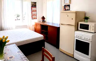 Къща в София, Лагера
