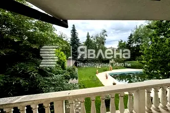 Къща в София, Манастирски ливади