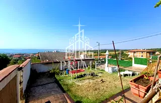 Къща в Бургас, Свети Влас