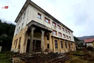 Къща в София, Своге