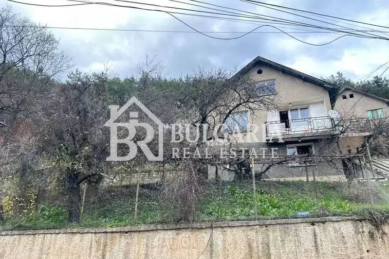 House in област София, Svoge